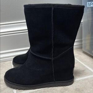 Classic Black Suede Women's North Face Boots